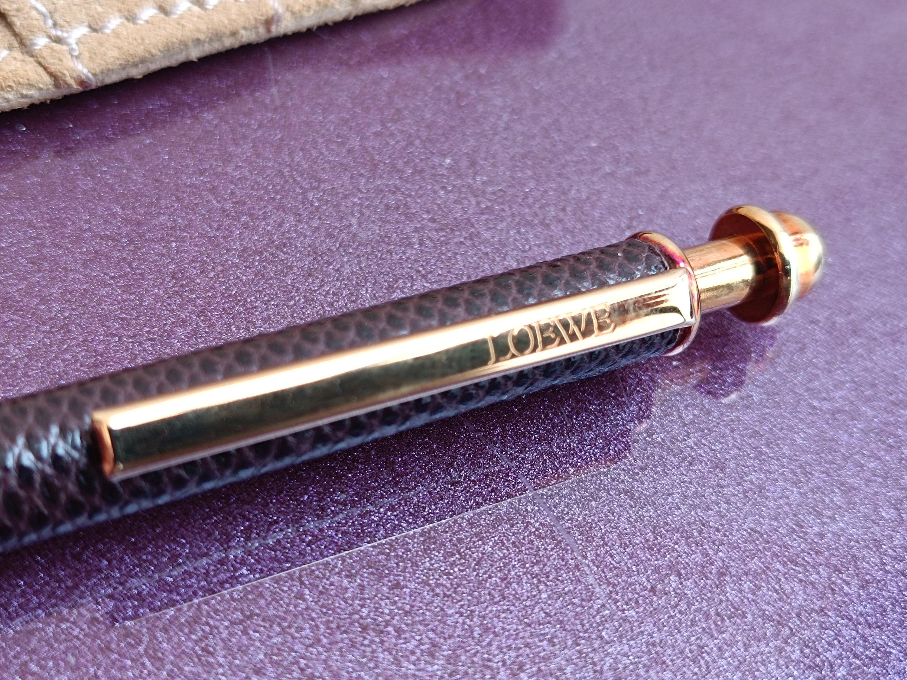 ロエベ ボールペン オリジナル スエード カバー付き限定ロエベ ペン