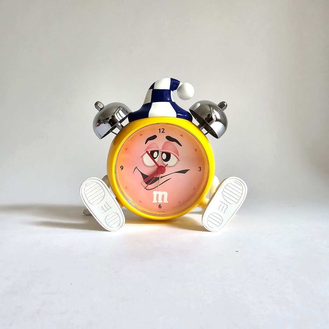 Vintage Pop Art Yellow M&M Table Rare Clock, Plastic Candy