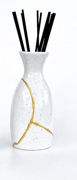 本物の金継ぎ徳利 - 金継ぎボトル - 金継ぎ花瓶 - ブラック&ゴールド