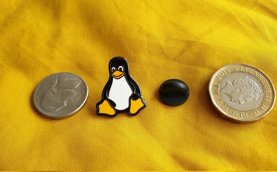 Tux the Linux ペンギンのエナメルピン、かわいい! - Etsy 日本