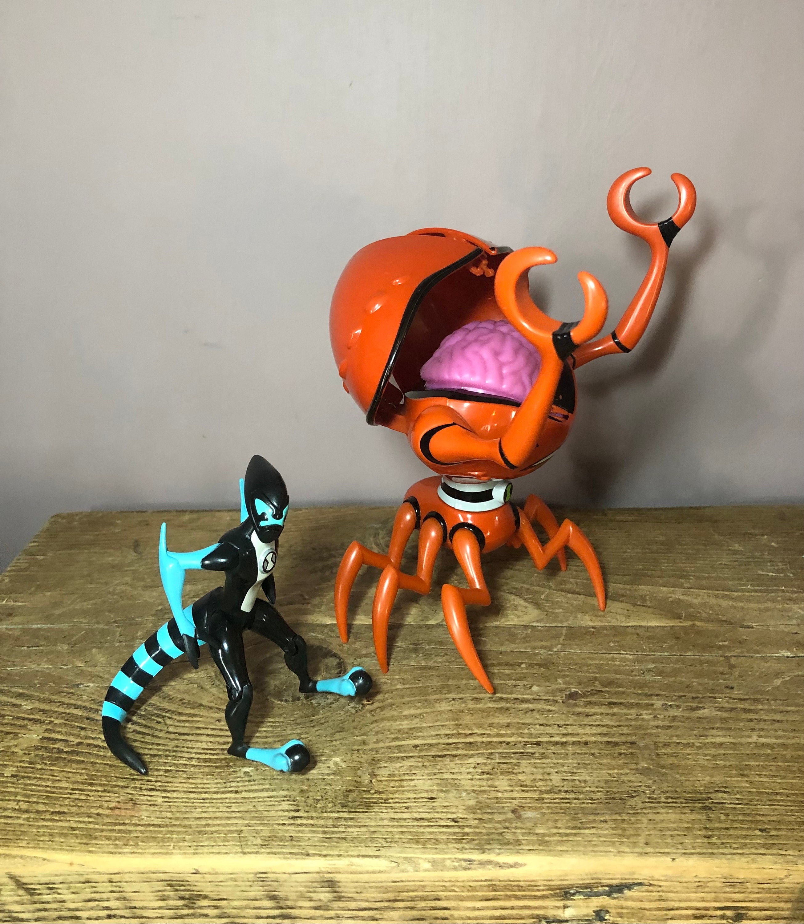 未開封 ベン10 フィギュア 米トイザらス限定 初期エイリアン 10体