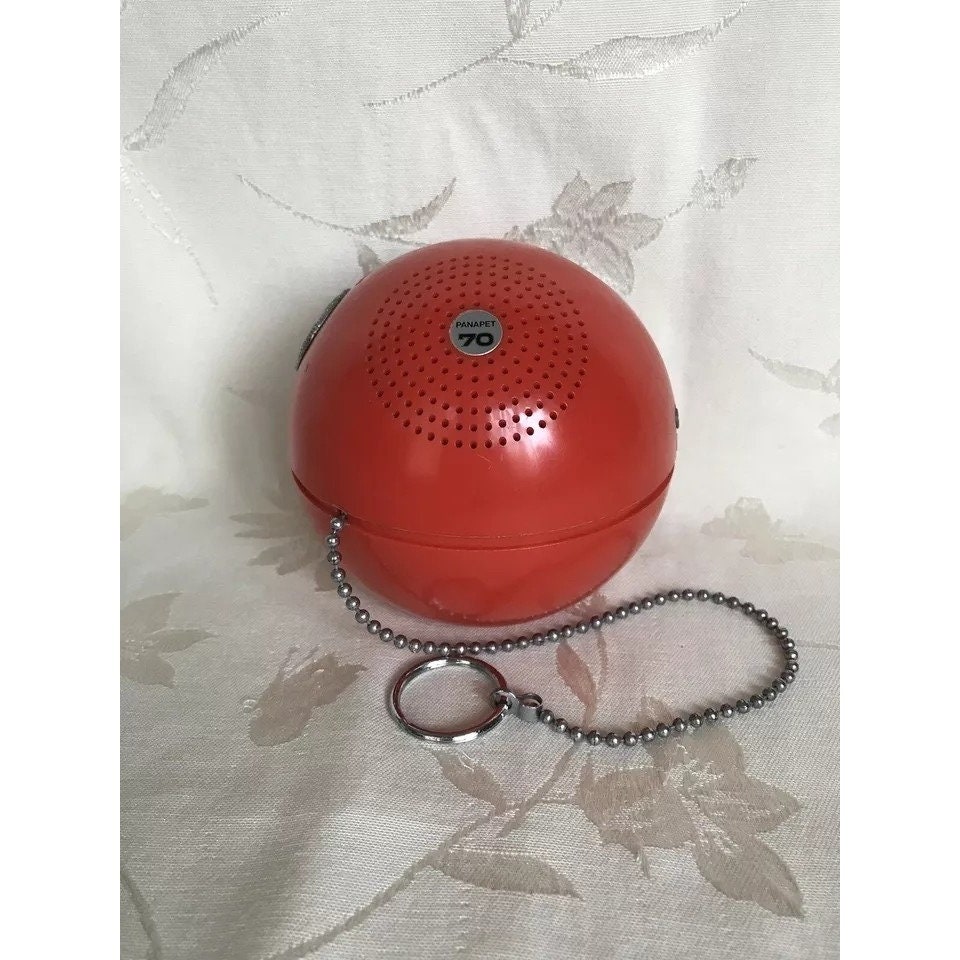 Panasonic R-70 Transistor Radio . Panapet Red Ball AM 9 Volt