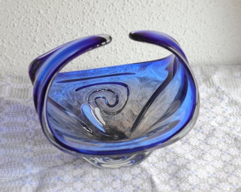 ヴィンテージムラーノスタイルの青いガラスボウル：曲線的なセンター