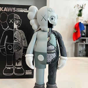 KAWS OriginalFake カウズ オリジナルフェイク クッション 青 KAWS
