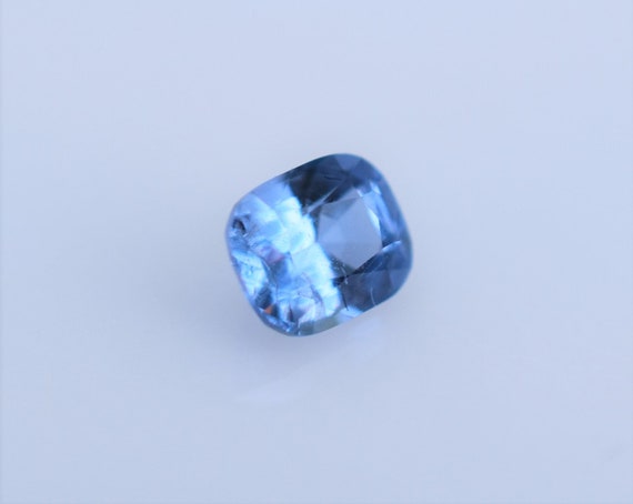 ベトナム/ルックイェン産】コバルトスピネル