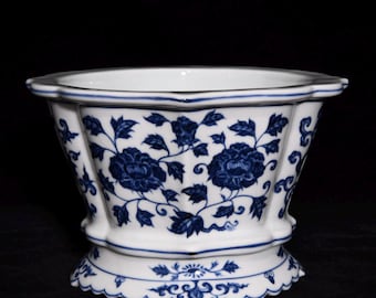 中国陶磁器 明宣徳 緑色と白色のボウル 中国陶磁器 明宣徳 緑色と白色