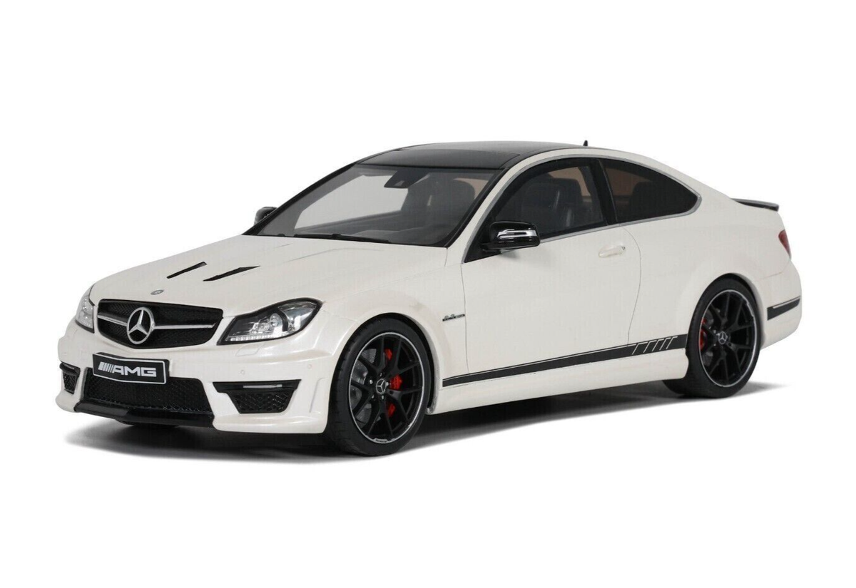 AUTOart メルセデス・ベンツ C63 AMG 1:18