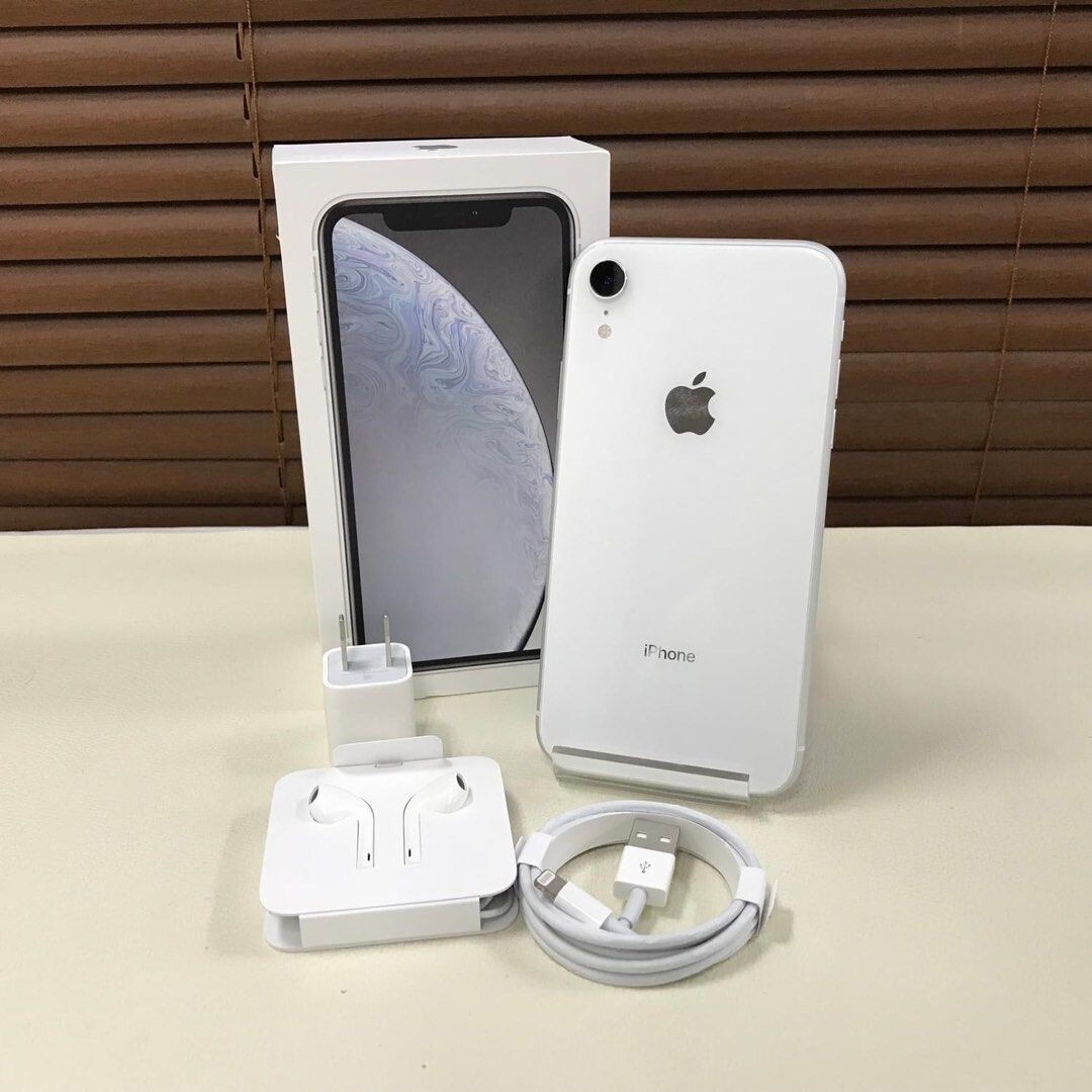 Amazon | 【整備済み品】 Apple iPhone XR 64GB ホワイト SIMフリー
