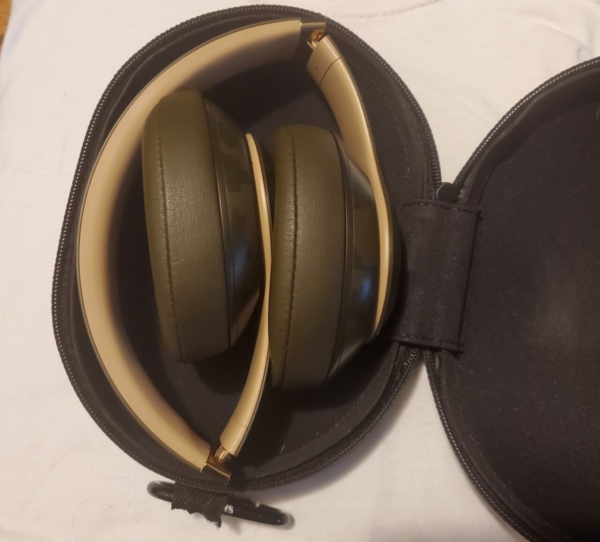 Beats by Dr. Dre Studio3 Camo Collection On Ear Wireless