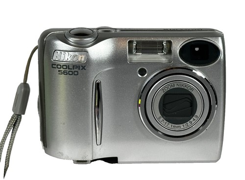 Nikon COOLPIX 5600 コンパクトデジタルカメラ COOLPIX 5600の製品画像
