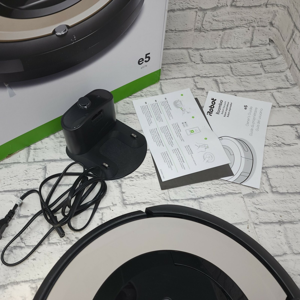 iRobot Roomba e5 Wi-Fi Connected Robot Vacuum Cleaner | eBay