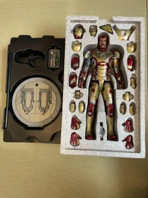 Iron Man 3 Mark 42 1/6 Figure Movie Masterpiece DIECAST HOT TOYS