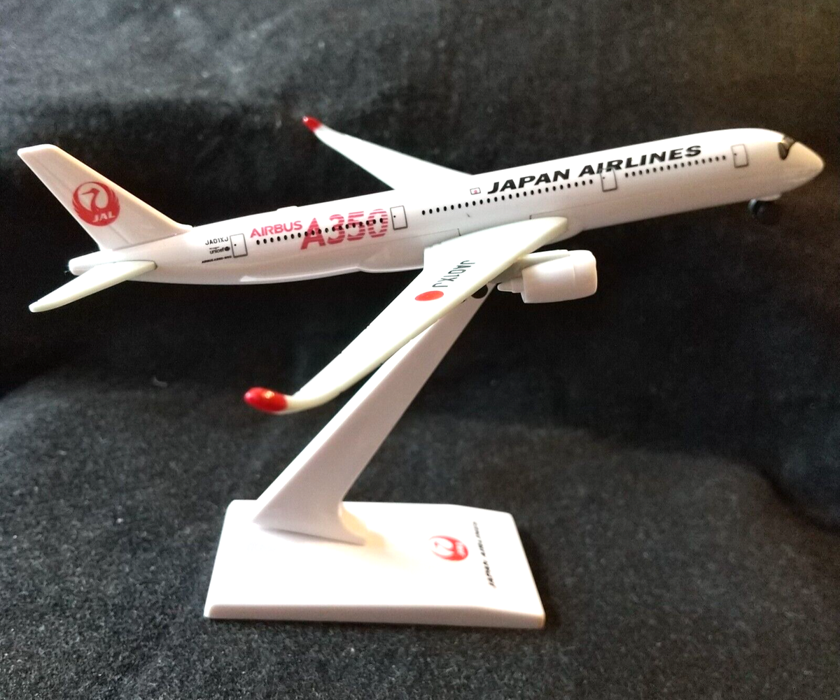 JAL A350-900 A359赤塗装 JA01XJ 1/200モデル Japan Airlines JAL New