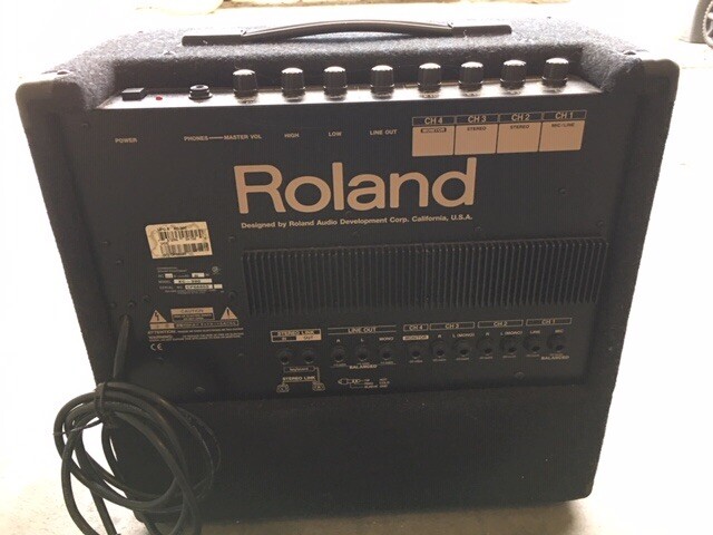 Rolandキ−ボ−ド用アンプ KC300 USA Roland KC300 100W Mixing