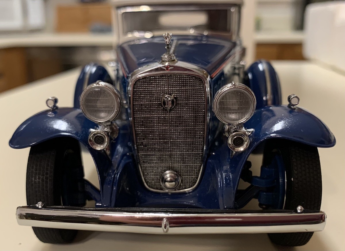 Franklin Mint Precision Model DieCast 1932 Automobile Cadillac V