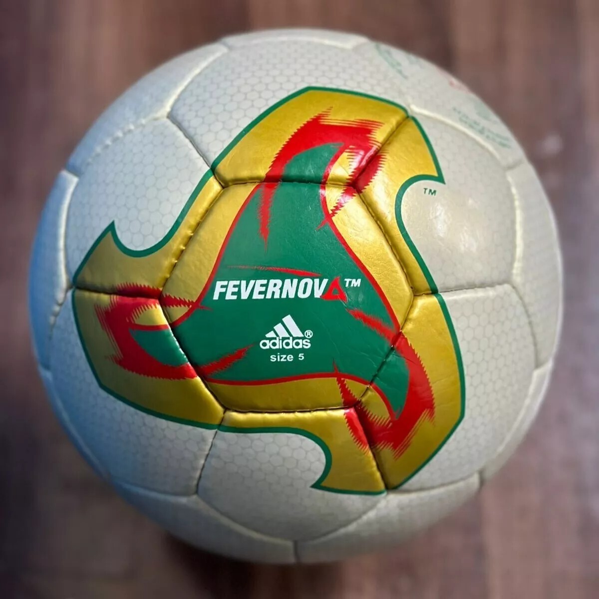 激レアadidas 2002年日韓W杯公式試合球 FEVERNOVA 5号 サッカー 2002年