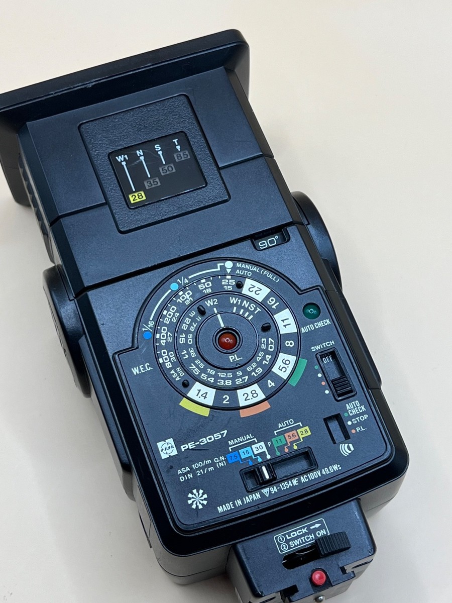 フィルムカメラ National PE-3057 フィルムカメラ National PE-3057