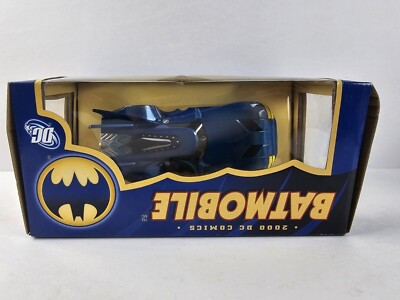Corgi 2006 Batman 1/24 NIB 2000 DC Comics Batmobile 77511 Car RARE