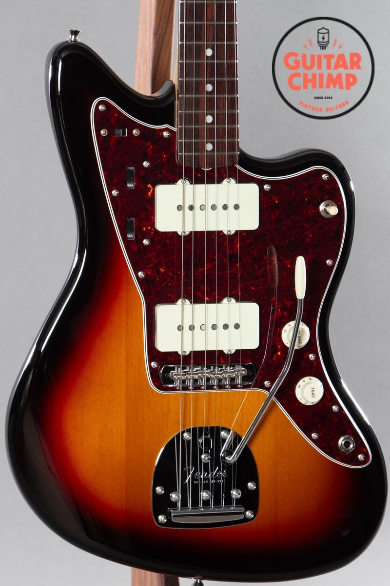 2023 Fender Japan Traditional II 60s Jazzmaster – 3-Tone Sunburst