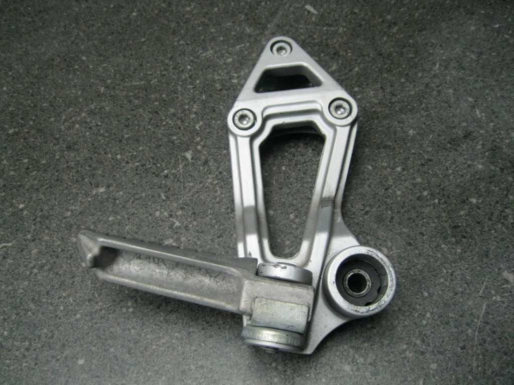 89 Ninja ZX10 ZX-10 ZX1000 Right Rear Peg & Bracket 38B for sale