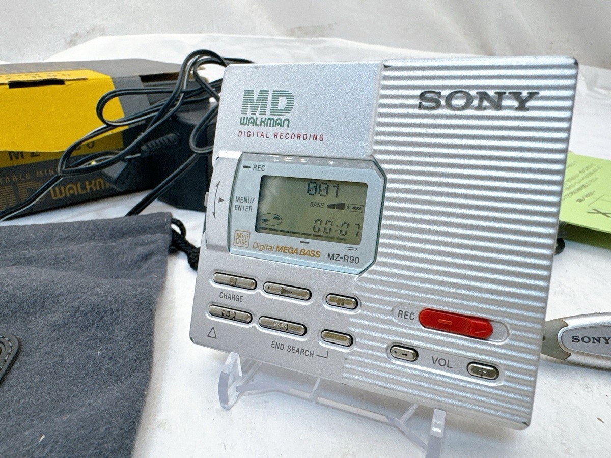 Sony MZ-R90 MD Walkman MiniDisc Recorder Player Silver w/ Box