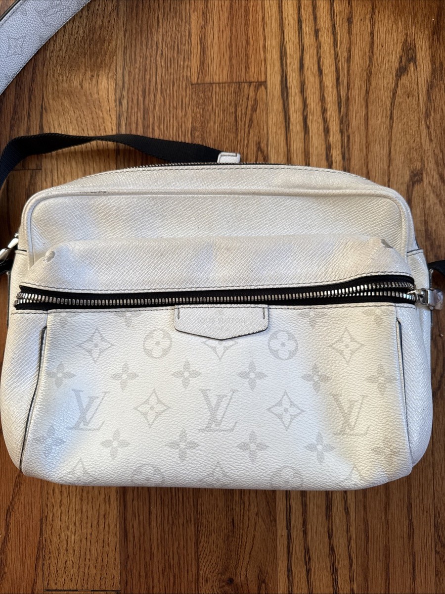 LOUIS VUITTON Monogram Taigarama Antarctica Messenger Bag PM