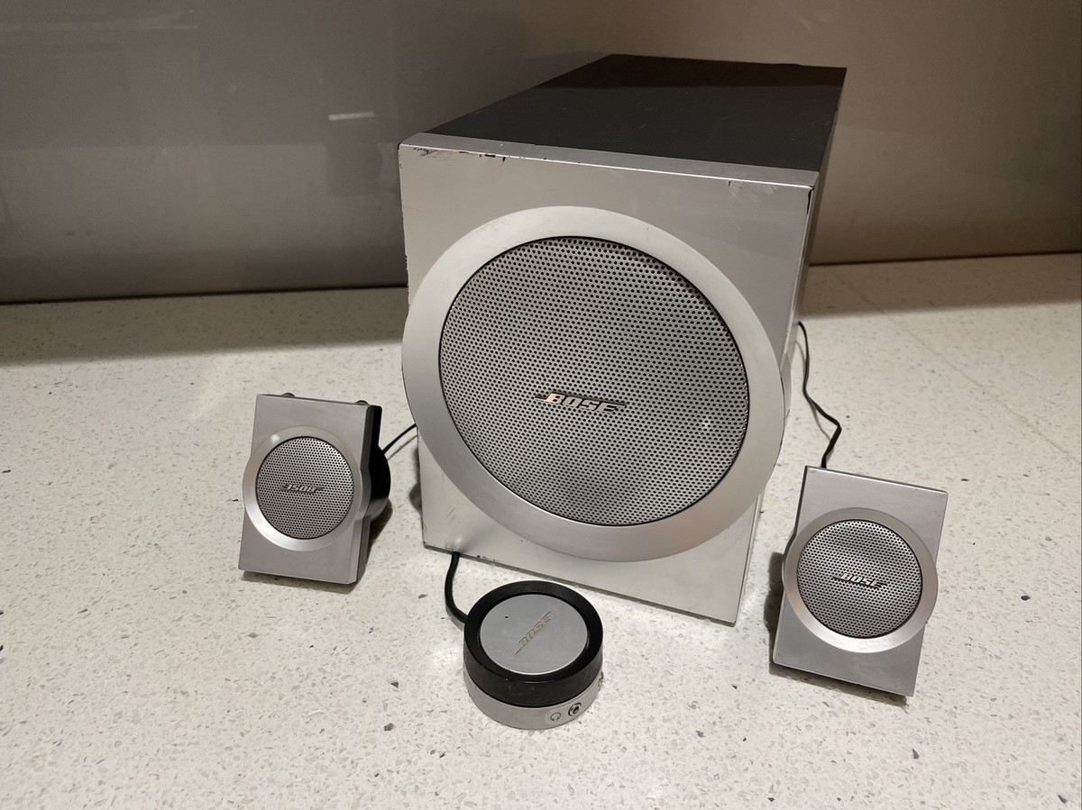Bose Companion 3 Series Multimedia Speaker Subwoofer + Speakers
