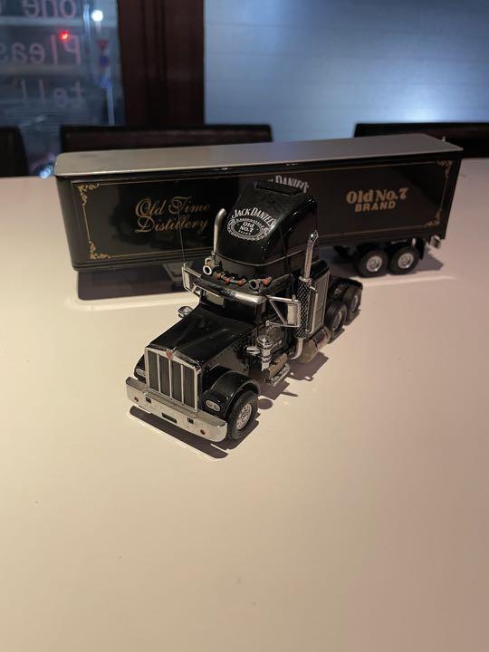 ジャックダニエルトレーラーミニカー Tractor Trailer Jack Daniel's