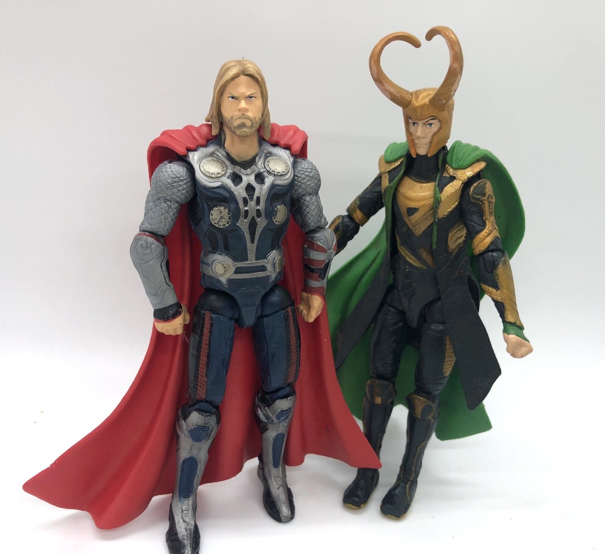 定11.5万 未使用 MARVEL スワロフスキー LOKI Thorフィギュア