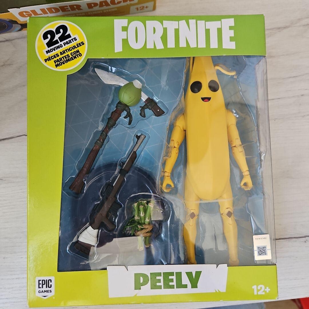 Peely Action Figure 7