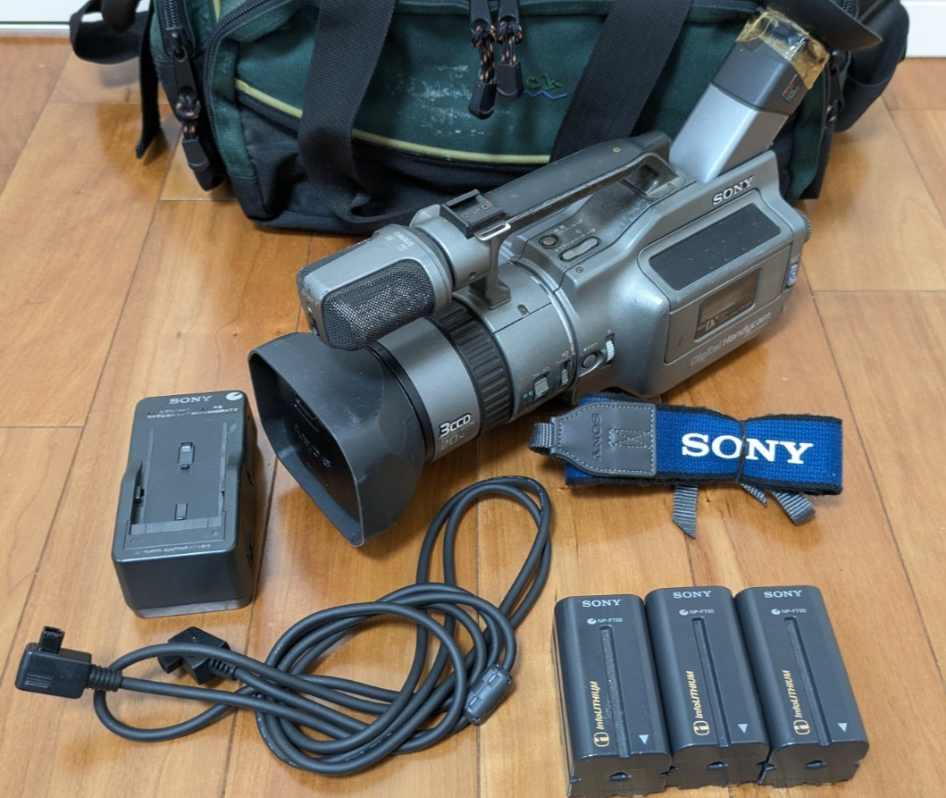 プロ向けモデル！ SONY ビデオカメラ DCR-VX1000 02 プロ向けモデル