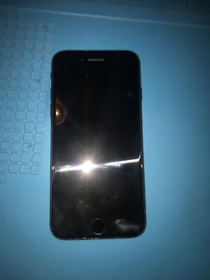 Apple iPhone 7 - 32GB - Jet Black (Unlocked) A1778 (GSM
