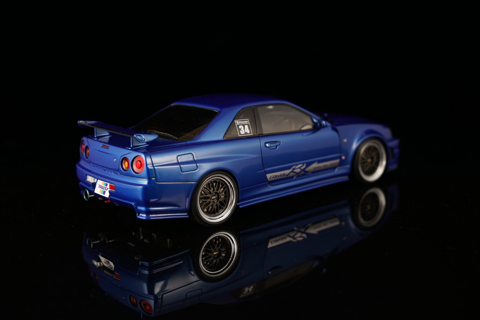 Ignition 1/18 trust greddy 34rx, blue metallic - A3 Collectibles