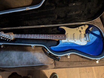 え*む様 □ Fender STRATOCASTER メタリックブルー 1994 Fender