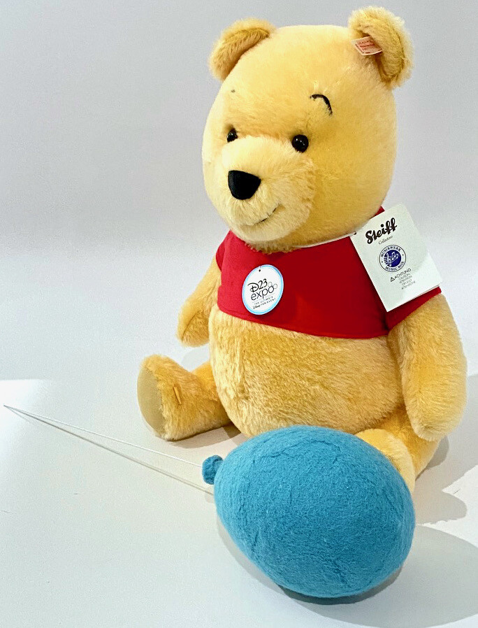 New 2017 D23 Expo Steiff Winnie The Pooh Wind-Up Musical Plush