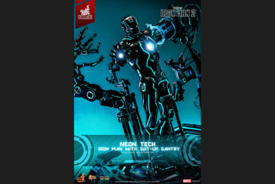 Hot Toys Marvel Neon Tech Iron Man and Suit-Up Gantry 1/6 Figure