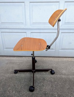 Danish Mid-Century Modern Swiveling Task Chair – Kevi 2533, Teak