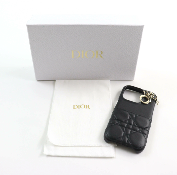 DIOR LADY DIOR IPHONE 15 PROケース ホワイト 日本限定】 Lady Dior