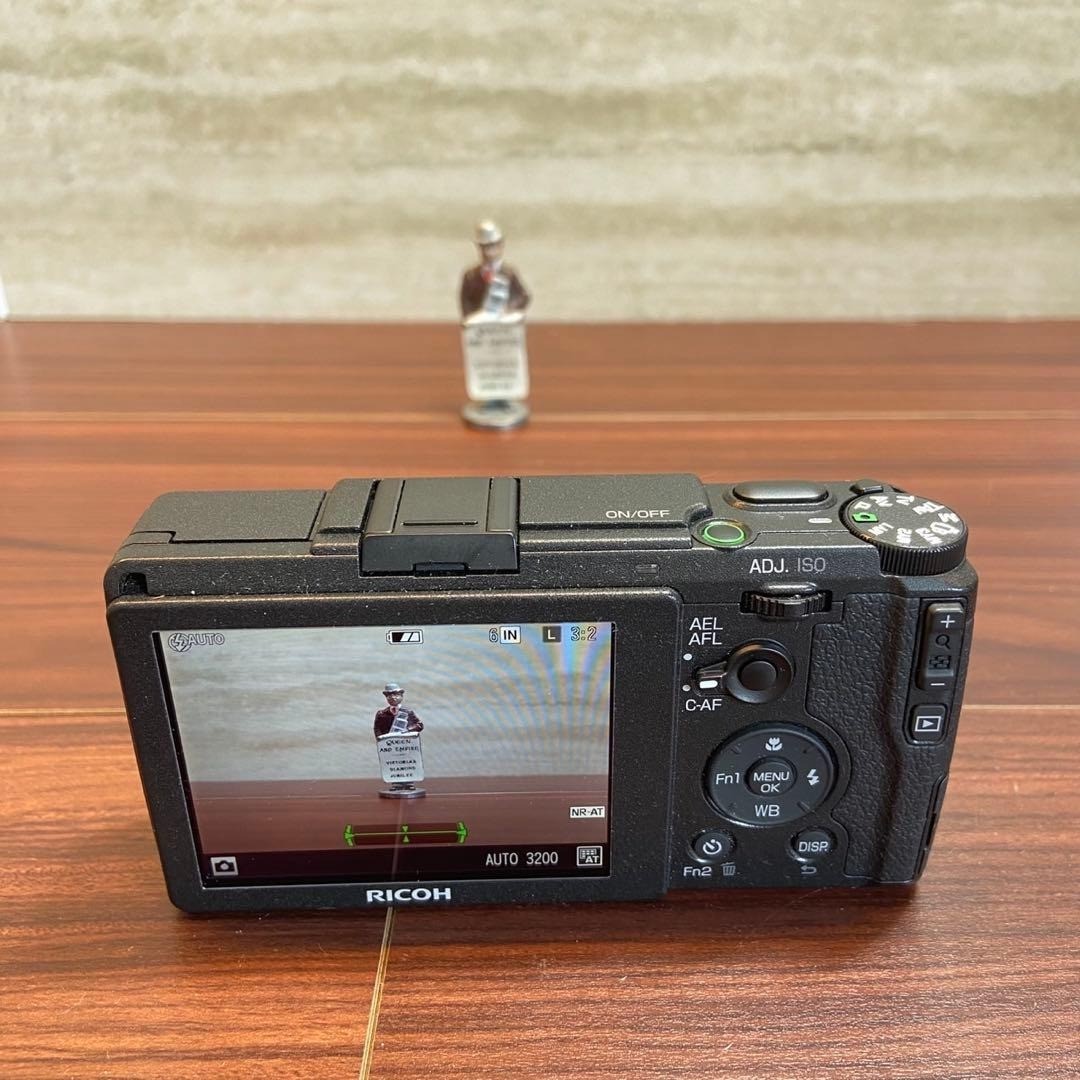 Ricoh GR II Full 1080p H.264 HD 3 Inch LCD HDMI 16.2MP Digital
