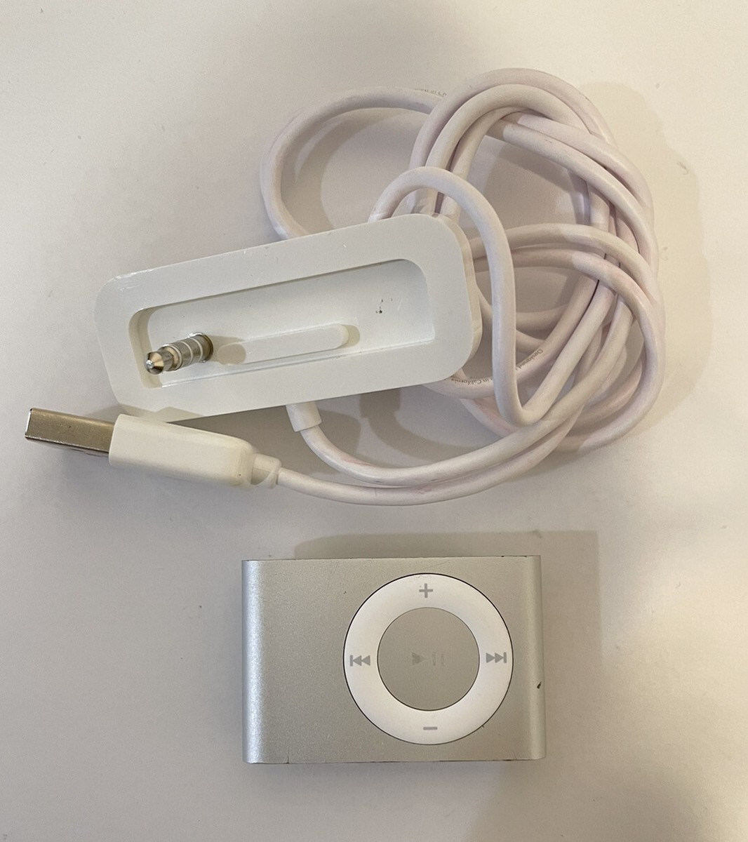 Apple iPod shuffle 2nd Generation Silver (1 GB) w/ Box