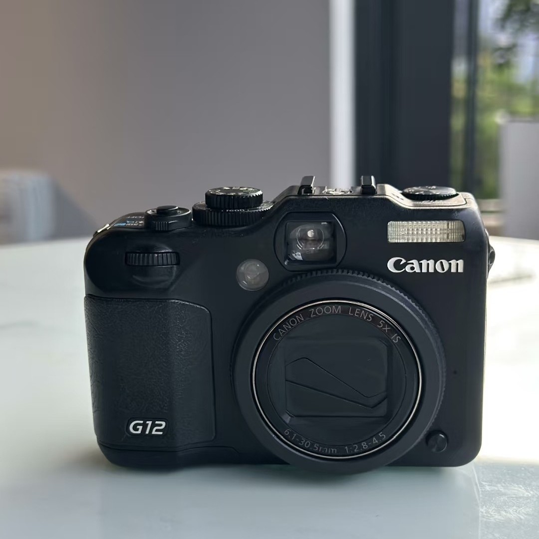 Canon G12 コンパクトデジタルカメラ Canon G12 Digital Camera