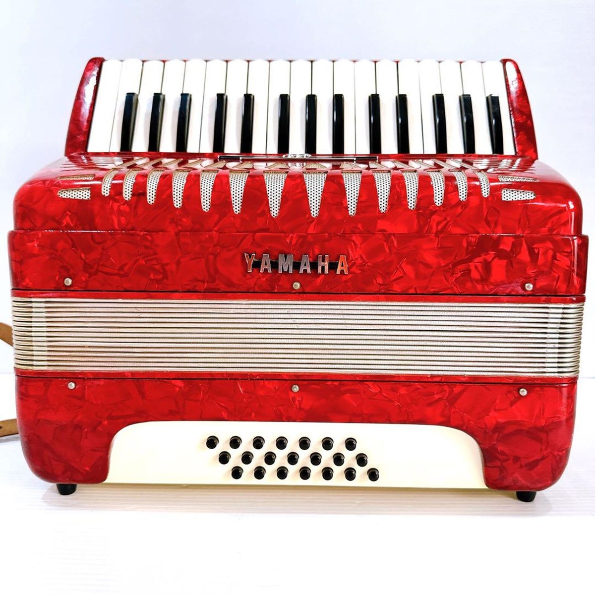 ケース付き YAMAHA アコーディオン 赤 25鍵 12ボタン YAMAHA