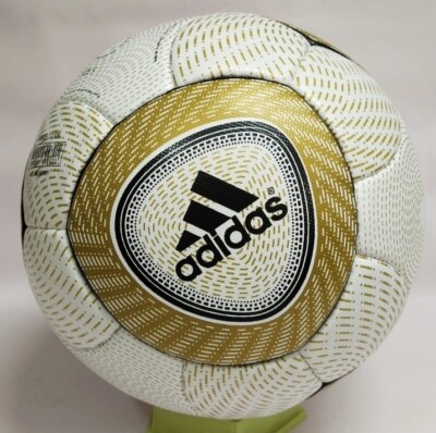 校長商品ジャンク品adidas Jabulani サッカーボール 2010 校長様専用