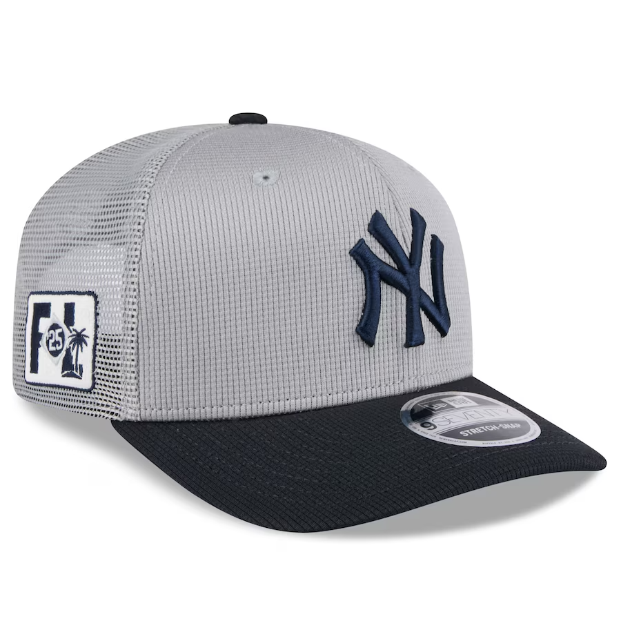 New York Yankees New Era 2025 Spring Training 9SEVENTY Trucker