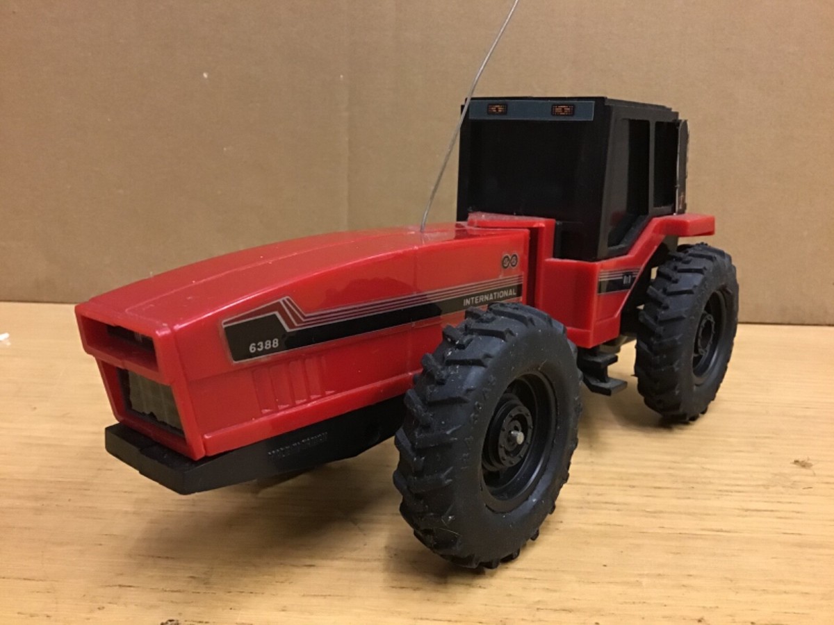 ERTL インターナショナルトラクター