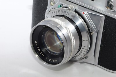 VOIGTLANDER PROMINENT II w. ULTRON 50MM F2 LENS 35mm Film Camera