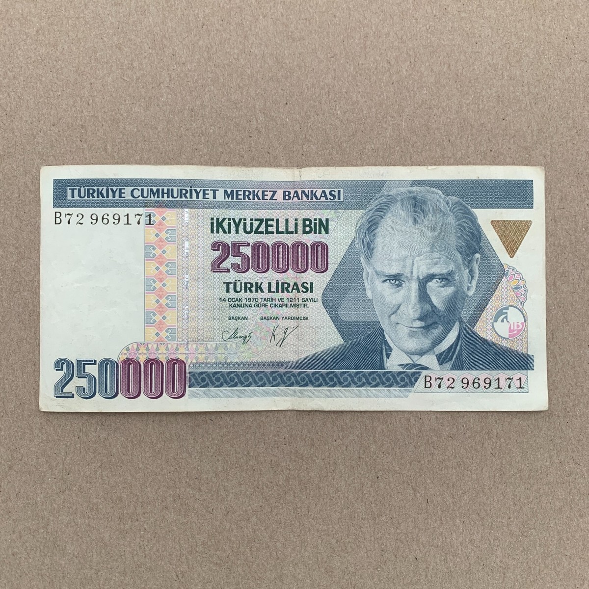 TURKEY 250000 Lira Banknote. Turkish Currency. Antalya Alanya