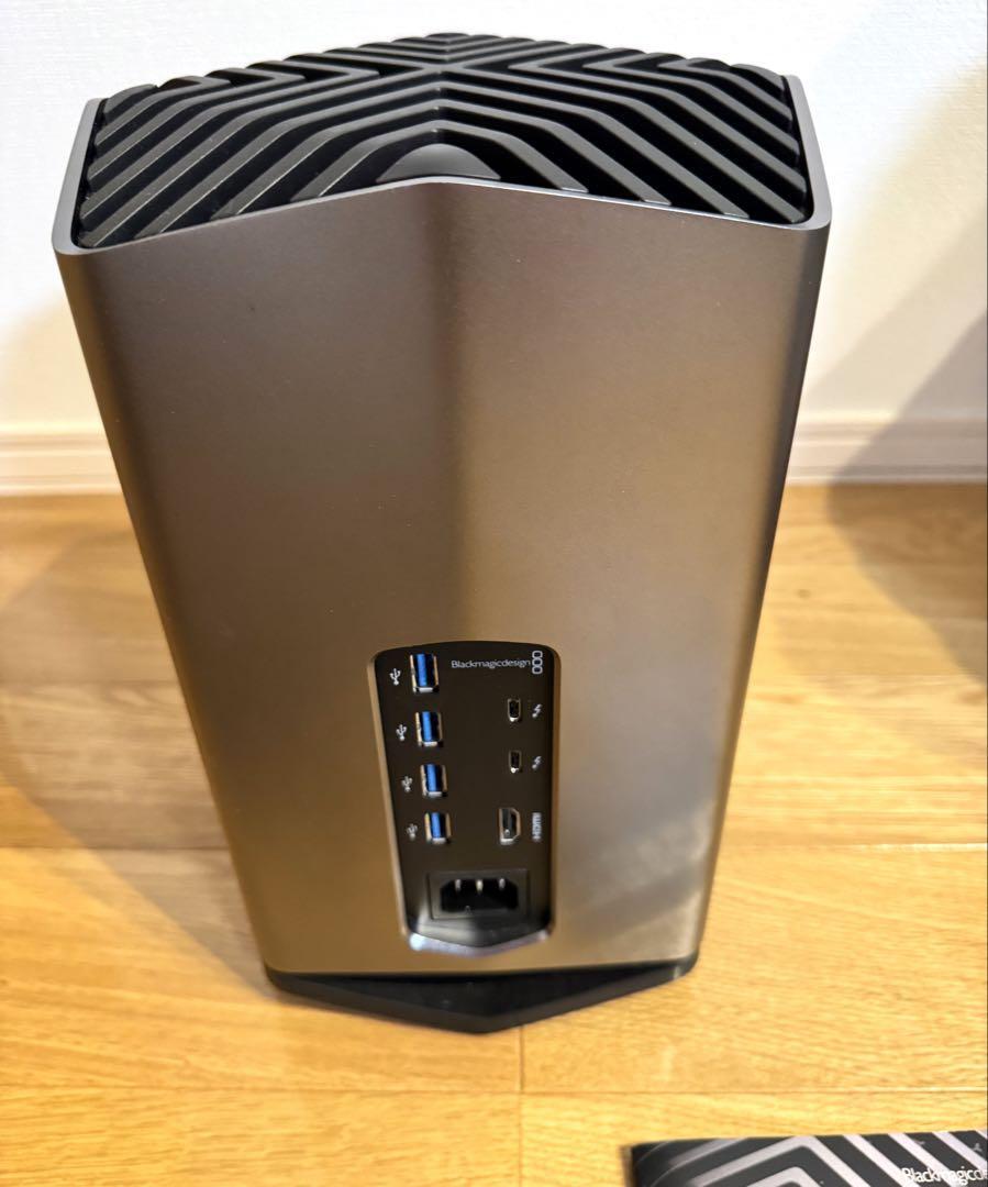 Blackmagic eGPU 最も安い Radeon Pro 580 Blackmagic eGPU Radeon Pro