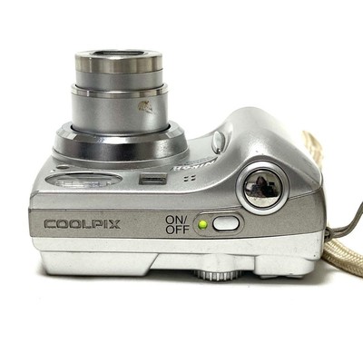 Nikon Coolpix 7600 シルバー 単3電池駆動 Nikon COOLPIX 7600