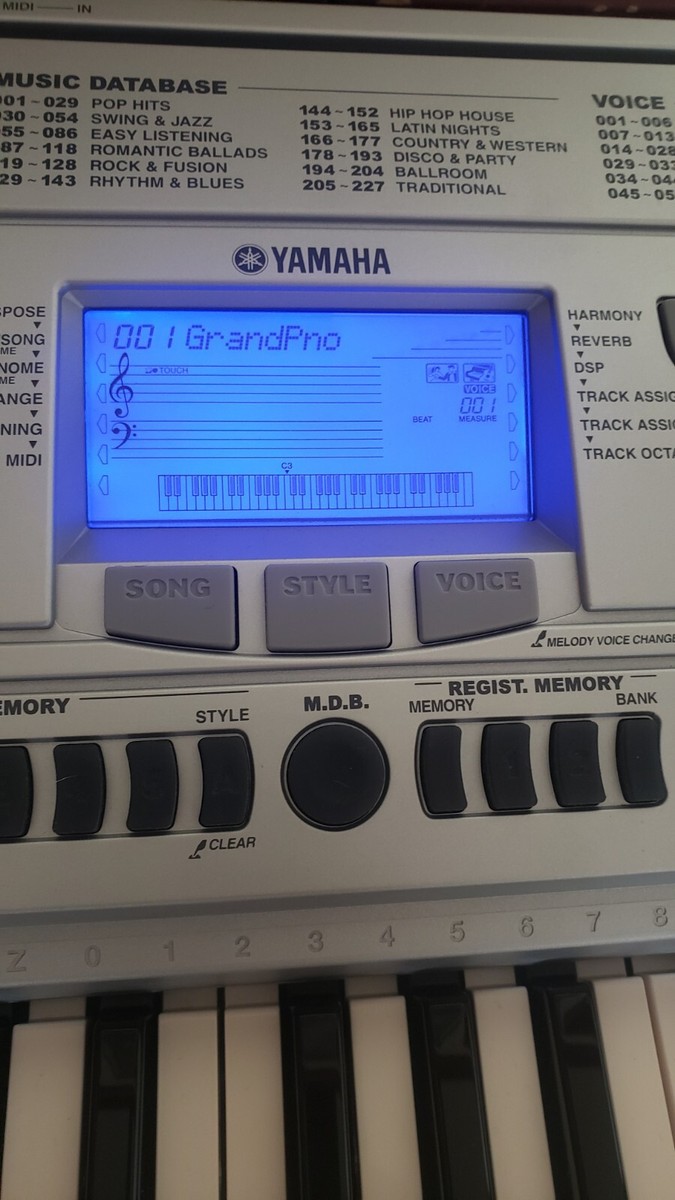 Yamaha PSR-450 Keyboard 61 key Synthesizer W/ DISC DRIVE & FOOT